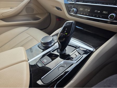 2017 BMW 5 Series ( 172 REG ) 523D LUXURY - CARPLAY NAVIGATION EDITION FULL LEATHER ELECTRIC HEATED SEATS - 360 REVERCE CAMERA - PRIVACY GLASS €24,950 thumbnail