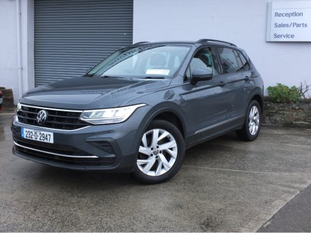 2023 Volkswagen Tiguan LIFE 2.0 TDI MANUAL 6SPEED FWD 122BHP 5 €35,995