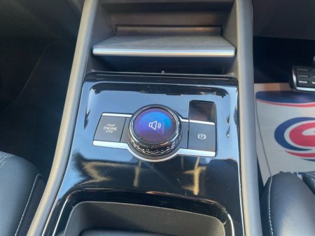 2025 Volkswagen Tiguan R-LINE 75 2.0TDI DSG 150HP €54,975 thumbnail