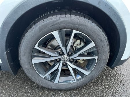 2025 Toyota C-HR C-HR PHEV SPORT €38,800 thumbnail