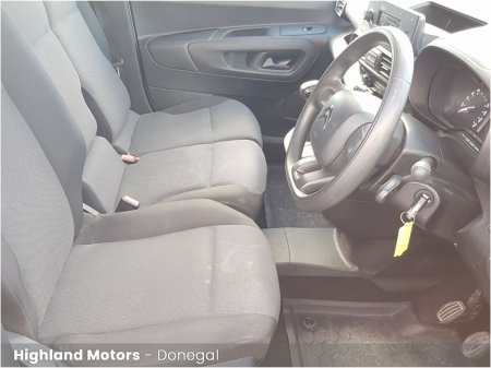 2022 Citroen Berlingo BERLINGO X BLUEHDI 100 LWB * WITH VAT INVOICE * €19,900 thumbnail