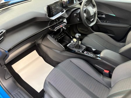 2022 Peugeot 2008 ALLURE PREMIUM + B-H BLUEHDI PLUS S/S €22,999 thumbnail