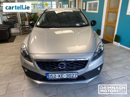 2015 Volvo V40 1.6 D2 LUX Cross Country 113 €10,950
