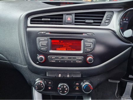 2017 Kia Ceed AUTOMATIC-1.6 CRDI-LOW MILEAGE €10,450 thumbnail