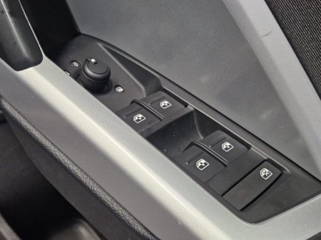 2022 Audi Q3 45 TFSI E S Tronic SE €27,950 thumbnail