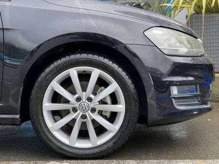 2014 Volkswagen Golf HIGHLINE 1.4 TSI AUTO // FULL SERVICE HISTORY // REVERSE CAMERA // LANE ASSIST €13,900 thumbnail