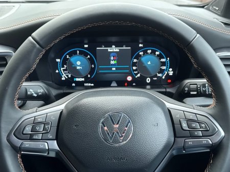 2025 Volkswagen Amarok 3.0 TDI V6 PanAmericana Pickup Double Cab 4dr Diesel Auto 4Motion Euro 6 (s/s) (240 ps) ONLY 100 MILES! + HARMAN KARDON SOUND SYSTEM + 360 CAM €77,900 thumbnail