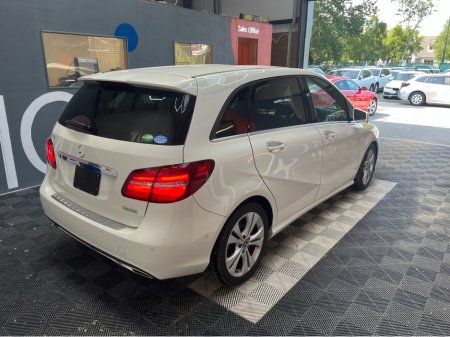 2018 Mercedes-Benz B Class ONLY €19950! AUTOMATIC B180  / 58k KMs / REVERSE CAMERA / HEATED SEATS & MORE €19,950 thumbnail