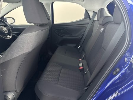 2023 Toyota Yaris HYBRID LUNA €23,950 thumbnail