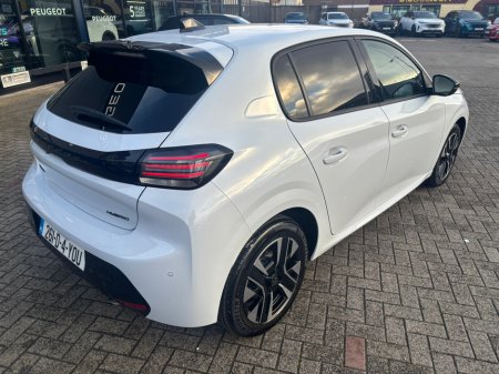 2026 Peugeot 208  €30,795