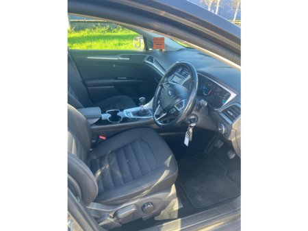 2015 Ford Mondeo ZETEC 2.0 TDCI 150PS ESTATE 4DR thumbnail