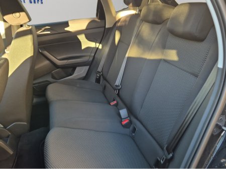 2020 Volkswagen Polo 1.0 AUTOMATIC *** ONLY 1,600 MILES FROM NEW **** CRUISE CONTROL ****  202 REG *** €19,950 thumbnail