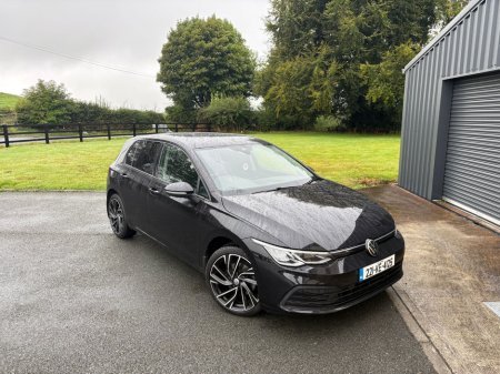 2022 Volkswagen Golf 2.0 TDI 115HP Life €23,995 thumbnail