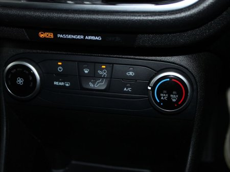 2019 Ford Fiesta 1.10 70PS 5SPD 5DR 4DR €14,999 thumbnail