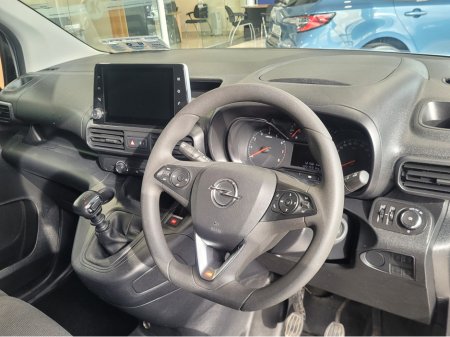 2024 Opel Combo KOMF L1H1-1.5 100PS D 3DR €12,950