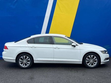 2017 Volkswagen Passat HIGHLINE 1.4 TSI AUTO // HEATED/COOLED & POWERED LEATHER SEATS // REVERSE CAMERA // BLUETOOTH MUSIC €19,900