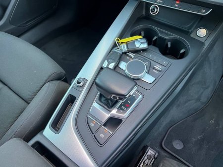 2016 Audi A4 S-LINE PACK 1.4 TFSI // FULL SERVICE HISTORY // NEW 19" S-LINE ALLOYS // APPLE CARPLAY/ANDROID AUTO €19,900 thumbnail