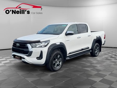 2023 Toyota Hilux *NO VAT* 2.8 SR5 DOUBLE CAB 4DR #300 €45,999 thumbnail