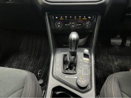 2018 Volkswagen Tiguan €23950! 2018 VOLKSWAGEN TIGUAN TDI 4MOTION HIGH LINE 2.0 AUTOMATIC / CRUISE CONTROL / 360° PARKING CAMERA / FRONT & REAR HEATED SEATS / PADDLE SHIFTERS €23,950 thumbnail