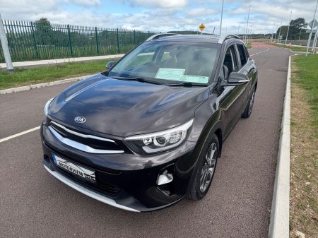 2018 Kia Stonic K3 5DR *SHOWROOM CONDITION* Bluetooth, Multi-Function Steering Wheel, Rear Parking Sensors, Wireless Smartphone Control, Electric Mirrors, Six speed t €17,900