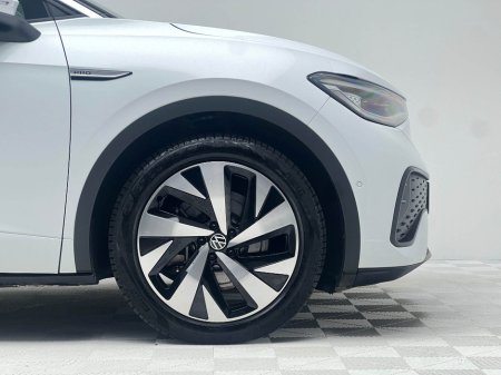 2023 Volkswagen ID.5 MAX PRO 77KWH €36,990 thumbnail