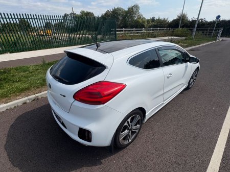 2016 Kia pro_ceed Proceed 1.6 GT Line 3DR, Multi-Function Steering Wheel, Bluetooth, Rear Parking Sensors, Full Service History, Electric Windows, AUX Connection €10,900 thumbnail