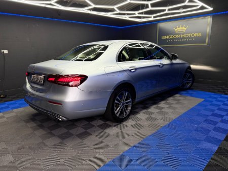 2021 Mercedes-Benz E Class E 220 D A/T Avantgarde €36,900 thumbnail