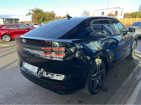 2025 Ford Capri PREMIUM EXTENDED RANGE €44,950