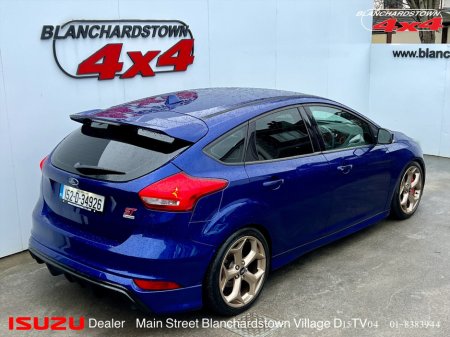2015 Ford Focus ST2 DEEP IMPACT BLUE 250hp €18,900