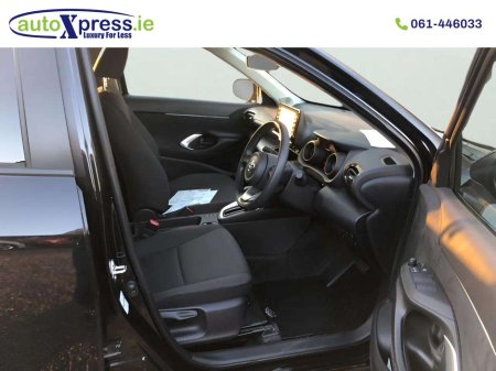 2022 Toyota Yaris Cross 1.5 HYBRID G Only 7000 Miles €26,995