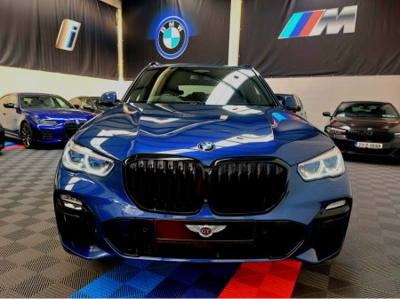 2021 BMW X5 RESERVED*** X5 45E M SPORT PRO (BIG SPEC) TECH PLUS PACK- PARK ASSIST PLUS PACK- DRIVER ASSIST PROFESSIONAL PACK- MASSAGE SEATS -- CLIMATE SEATS -- SOFT CLOSE DOORS- HARMON KARDON- HEADS UP DISPLAY - €59,995