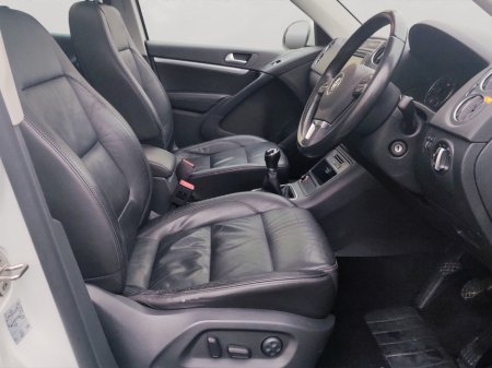 2016 Volkswagen Tiguan 2.0 TDI 110HP BMT Sport & Style €14,950 thumbnail