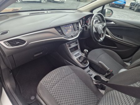 2022 Opel Astra van ED 1.5 122ps 5DR €9,950 thumbnail