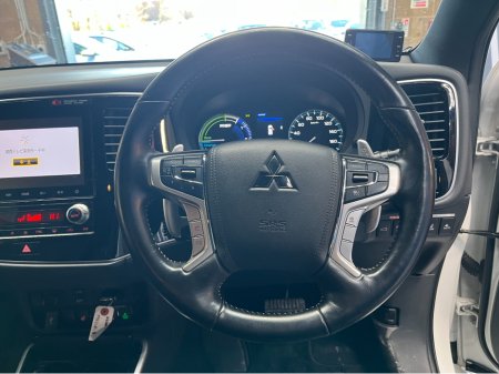 2019 Mitsubishi Outlander €22950! 2019 MITSUBISHI OUTLANDER PHEV G PREMIUM PACKAGE 2.4 AUTOMATIC / 360° PARKING CAMERA / CRUISE CONTROL / ELECTRIC MEMORY & HEATED SEATS / PADDLE SHIFTERS €22,950 thumbnail