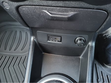 2010 Hyundai i20 (3 months warranty) 1.2 DE LUXURY 5DR €3,999 thumbnail