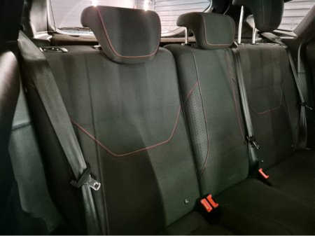 2017 Ford Focus 1.5 TDCI ST-LINE 120PS 5 5DR €12,950 thumbnail