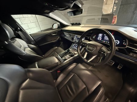 2019 Audi Q8 3.0TDI 50 286HP quattro TipTronic S Line €54,900 thumbnail