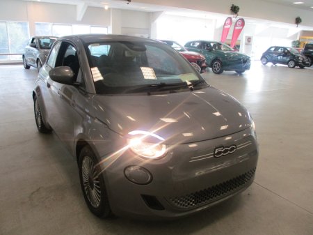 2025 Fiat 500e  €24,840