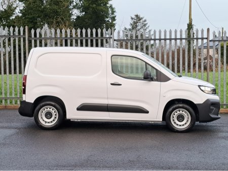 2026 Opel Combo KOMFORT  L1H1 1.5TD 100BHP  **LED HEADLIGTS** €21,098