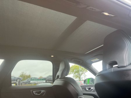 2023 Volvo XC60 T6 Recharge PHEV 350hp AWD AT8 Plus Dark - €44,900 thumbnail