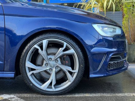 2014 Audi S3 QUATTRO 2.0 TFSI AUTO // OPENING PAN ROOF // BANG & OLUFSEN // NEW 19" DIAMOND CUT ALLOYS €19,950 thumbnail