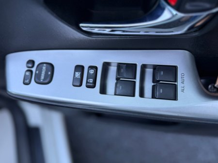 2016 Toyota Prius  €15,850