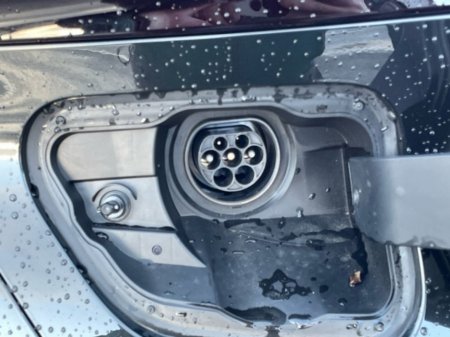 2025 Toyota C-HR PHEV - Save EUR 5,210 - Plug In Hybrid + Side Steps Valued @ EUR 830 - 252 Plate - Sport Edition // Remote Central Locking // Front Electric Windows // Rear Electric Windows // Electric Mirrors // Pow €40,650 thumbnail