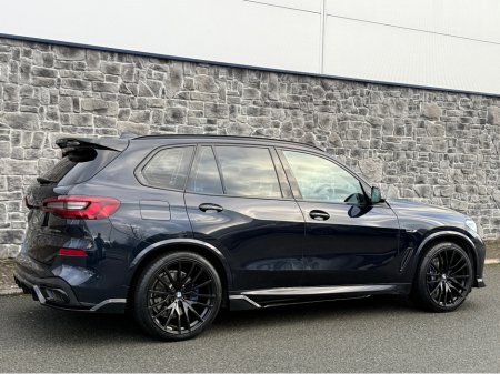 2022 BMW X5 M SPORT M PERF G05 X-DRIVE 5DR A €58,950 thumbnail