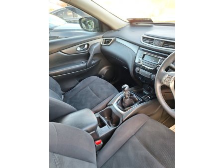 2017 Nissan X-Trail 1.6 DSL XE SP 7 SEAT E E6 4DR €13,995 thumbnail