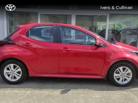 2022 Toyota Yaris YARIS 1.5 HYBRID LUNA €21,700