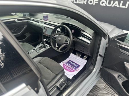 2022 Volkswagen Arteon 1.4 TSI R-LINE PHEV 218 €29,950 thumbnail