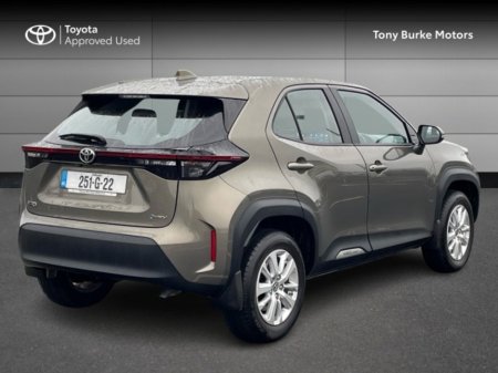 2025 Toyota Yaris Cross - Save EUR 4,100 - Luna + 2 FREE Services Included - 1.5 Hybrid - Automatic - EUR 180 Tax // Remote Central Locking // Front Electric Windows // Rear Electric Windows // Electric Mirrors // Finger Tip €29,865 thumbnail