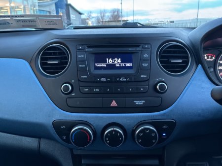 2016 Hyundai i10 DELUXE AUTO 4DR €10,950 thumbnail