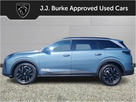 2025 Peugeot 5008 1.2 Hybrid 136bhp E-DCS6 Allure €46,950